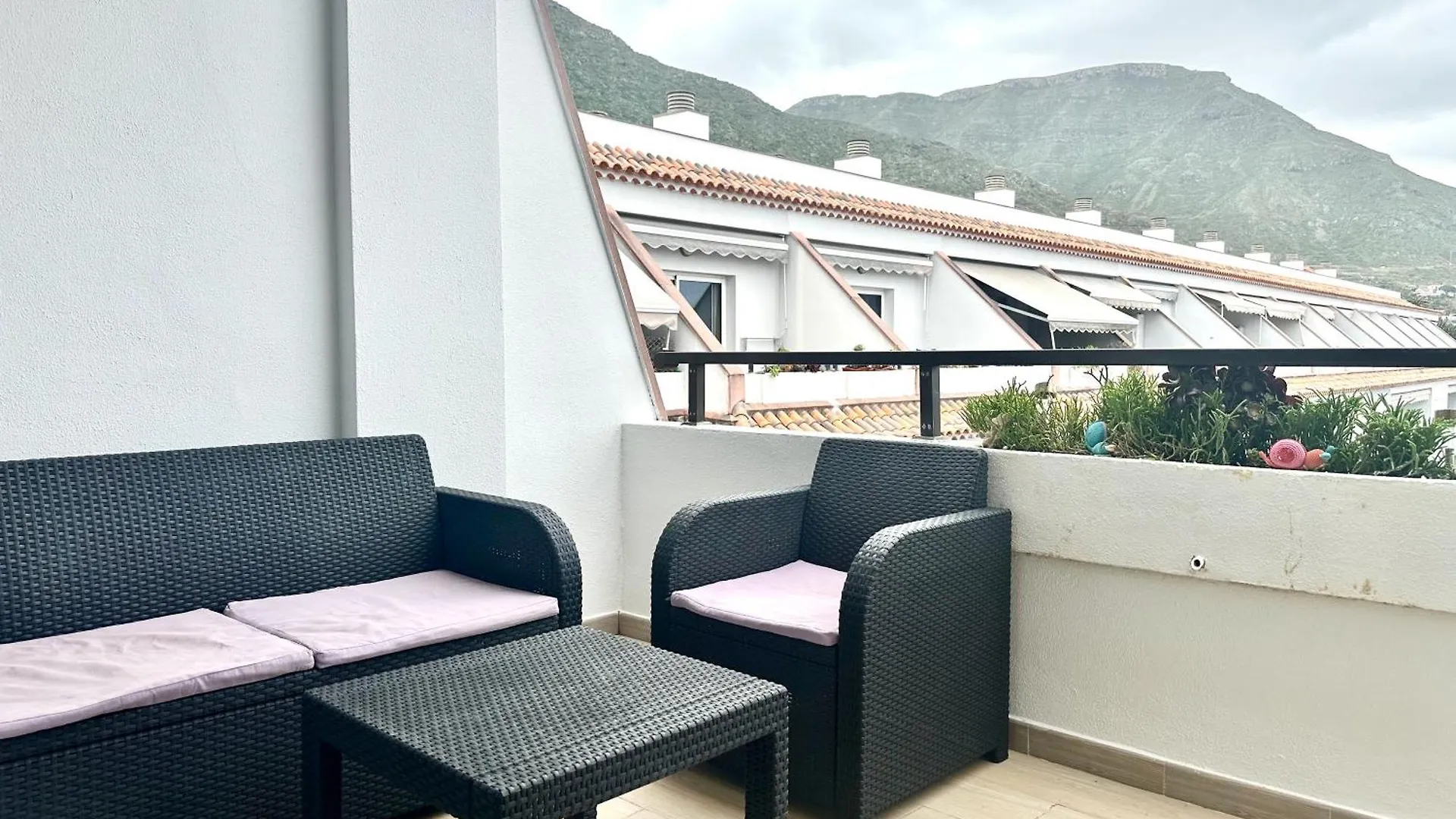 Pambnb - Chic Seaview Apartment With Gym & Kids Park 바하마르