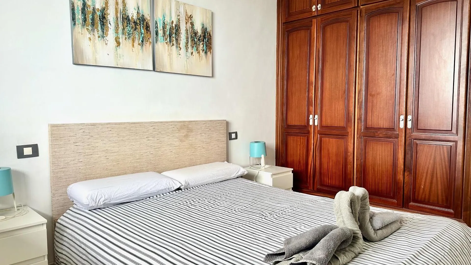 Pambnb - Chic Seaview Apartment With Gym & Kids Park Bajamar  Espagne