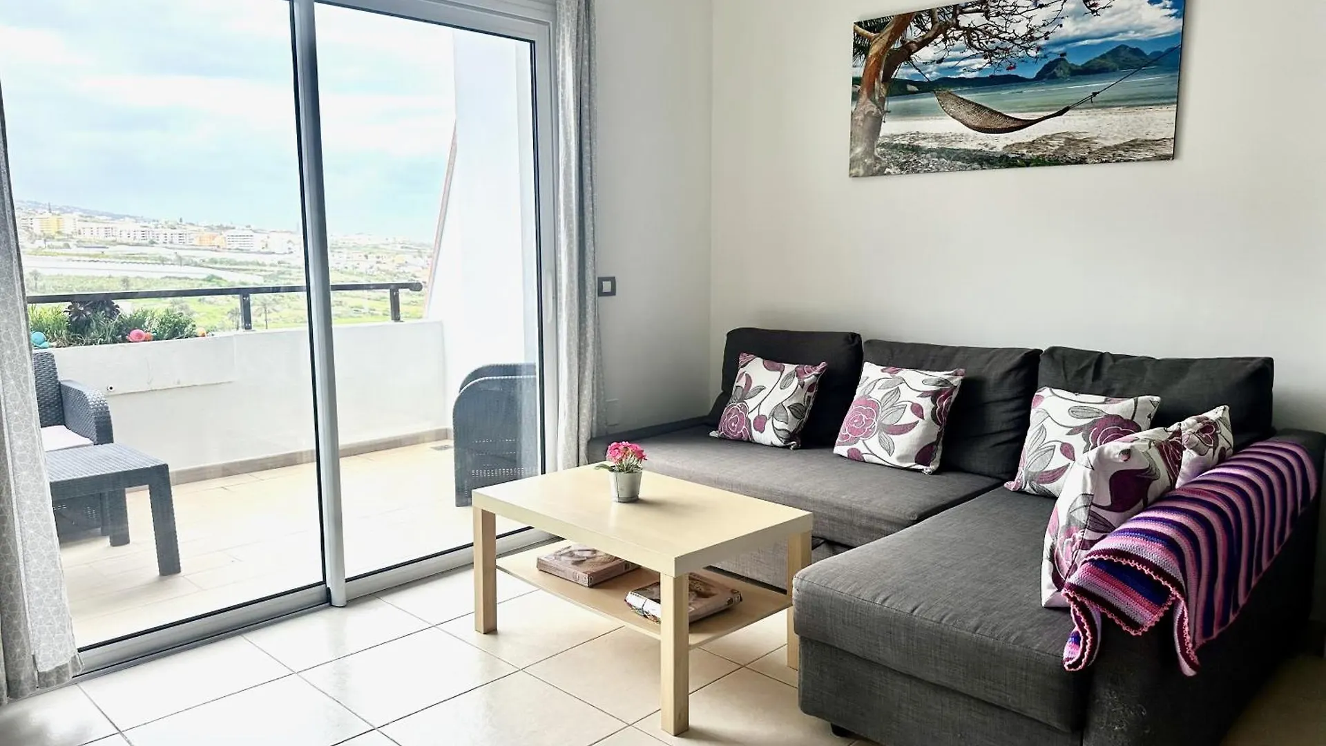 Pambnb - Chic Seaview Apartment With Gym & Kids Park Bajamar  Spanien